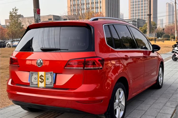 Used Volkswagen Golf Sportsvan 2016 1.6L Automatic Comfort Model Exterior 5