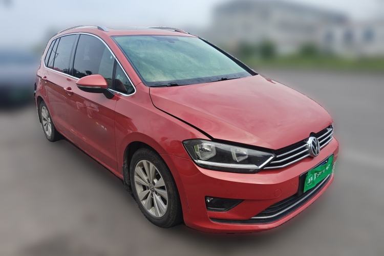 Used Volkswagen Golf Sportsvan 2016 230TSI Automatic Trend Edition Front Right 45 Deg
