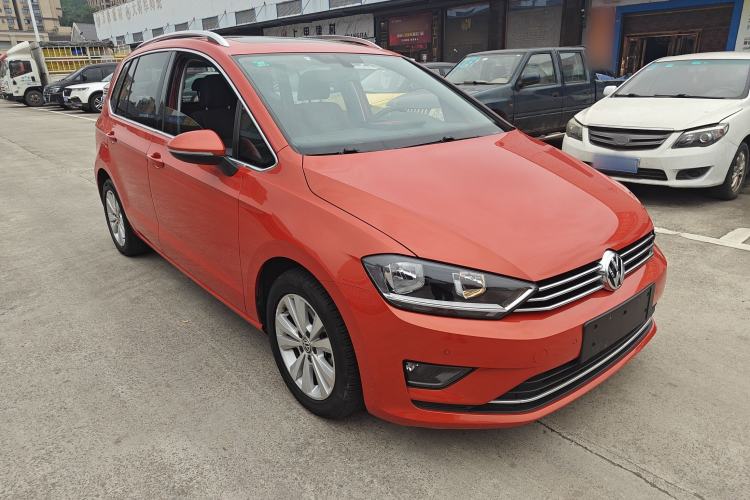 Used Volkswagen Golf Sportsvan 2016 230TSI Automatic Trend Edition Front Right 45 Deg