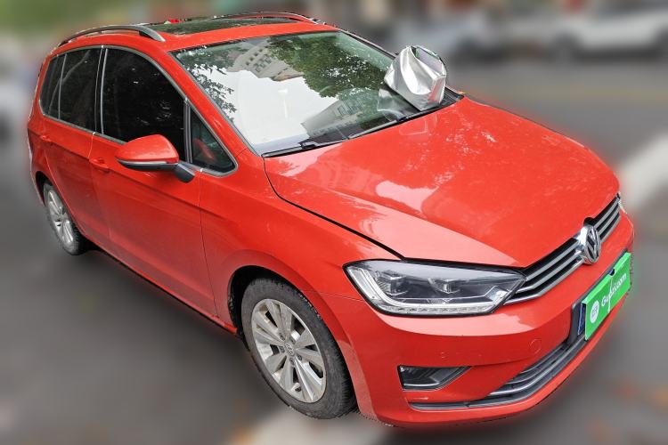 Used Volkswagen Golf Sportsvan 2016 230TSI Automatic Trend Edition Front Right 45 Deg
