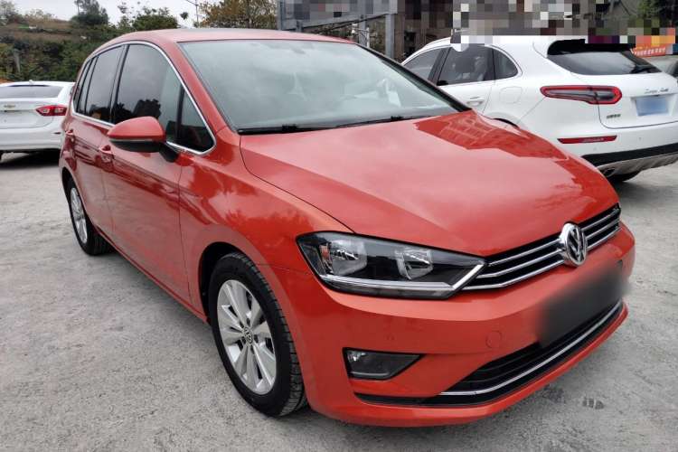 Used Volkswagen Golf Sportsvan 2016 230TSI Automatic Trend Edition Front Right 45 Deg