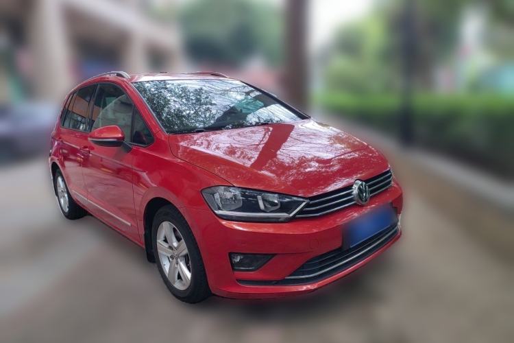 Used Volkswagen Golf Sportsvan 2016 1.6L Automatic Comfort Model Front Right 45 Deg
