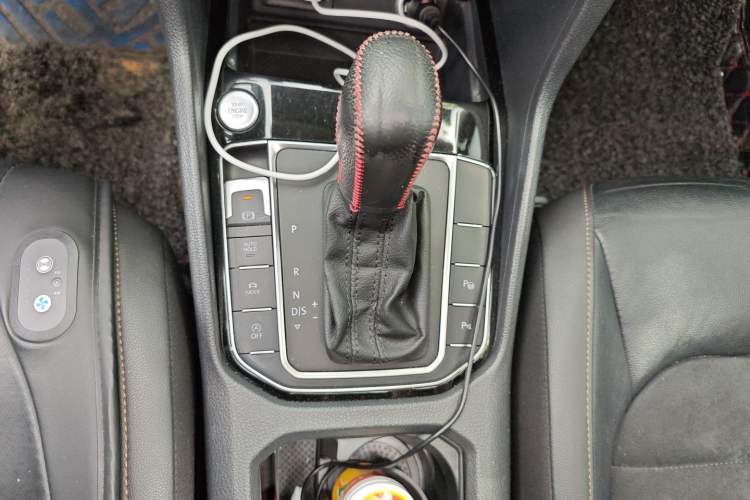 Used Volkswagen Golf Sportsvan 2016 280TSI Automatic Flagship Model Gear Lever