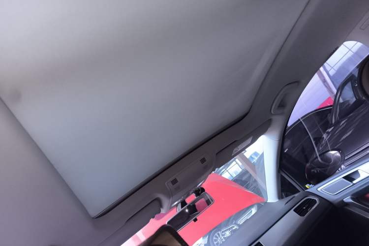 Used Volkswagen Golf Sportsvan 2016 230TSI Automatic Trend Edition Headliner