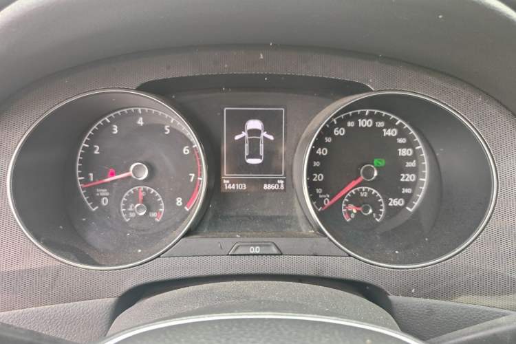 Used Volkswagen Golf Sportsvan 2016 230TSI Automatic Trend Edition Instrument Cluster