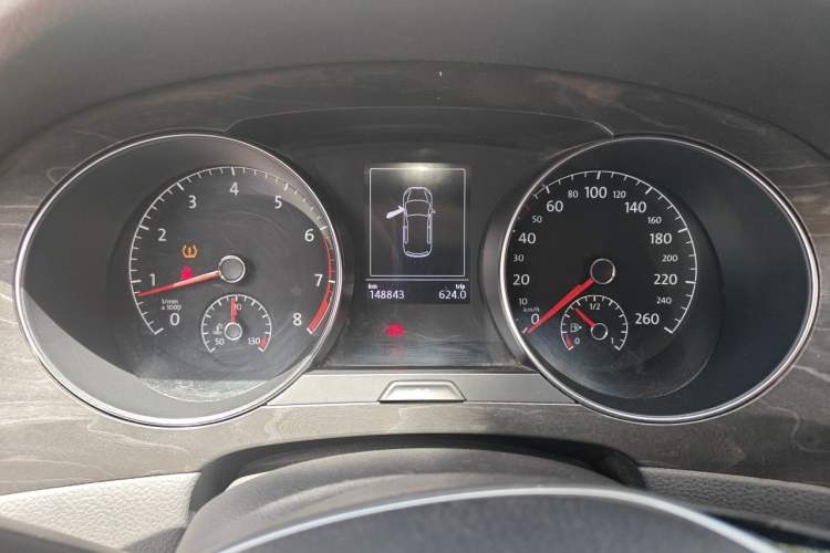 Used Volkswagen Golf Sportsvan 2016 230TSI Automatic Luxury Version Instrument Cluster