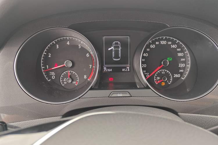 Used Volkswagen Golf Sportsvan 2016 230TSI Automatic Trend Edition Instrument Cluster