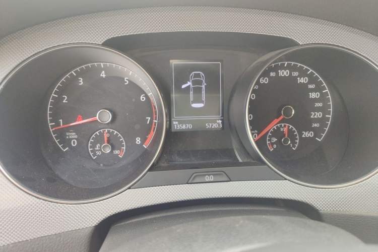 Used Volkswagen Golf Sportsvan 2016 230TSI Automatic Trend Edition Instrument Cluster