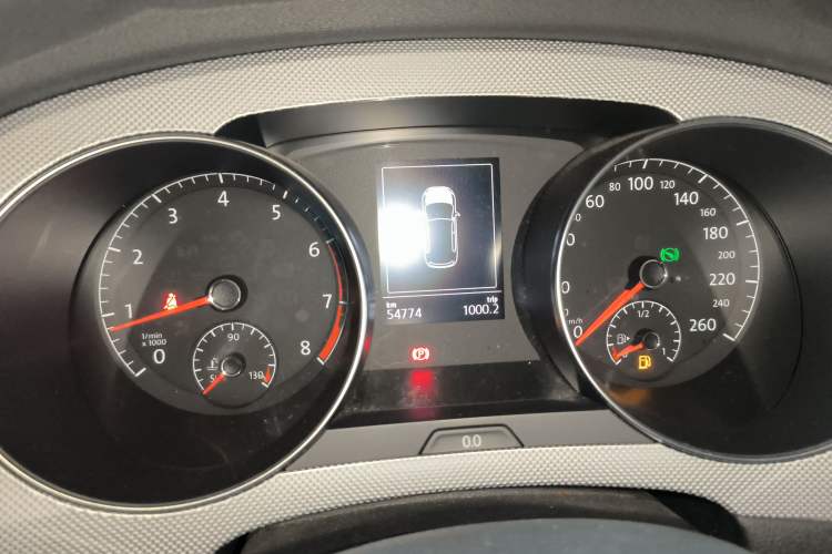 Used Volkswagen Golf Sportsvan 2016 230TSI Automatic Trend Edition Instrument Cluster