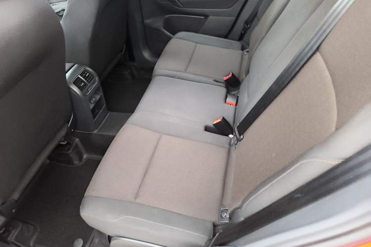 Used Volkswagen Golf Sportsvan 2016 1.6L Automatic Comfort Model Interior 4