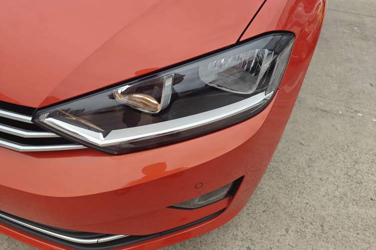 Used Volkswagen Golf Sportsvan 2016 230TSI Automatic Trend Edition Left Front Headlight