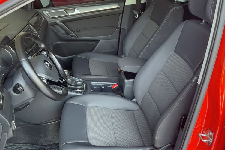 Used Volkswagen Golf Sportsvan 2016 230TSI Automatic Trend Edition Left Front Seat