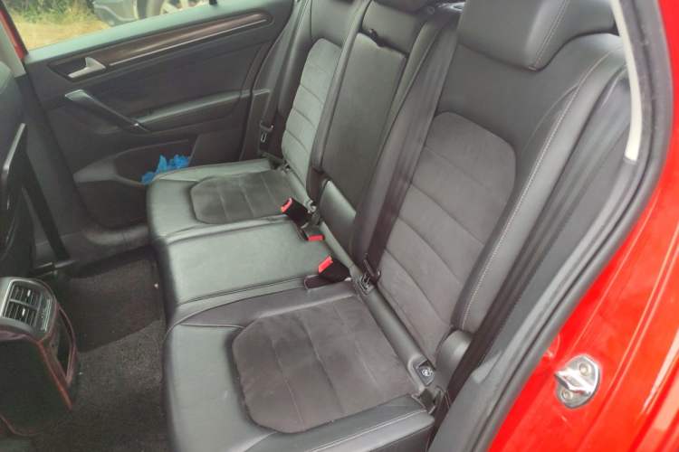 Used Volkswagen Golf Sportsvan 2016 280TSI Automatic Flagship Model Left Rear Seat