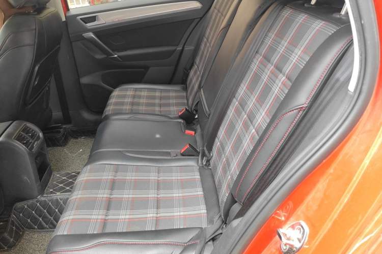 Used Volkswagen Golf Sportsvan 2016 230TSI Automatic Trend Edition Left Rear Seat