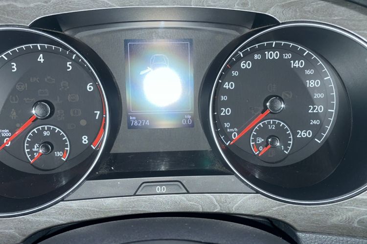 Used Volkswagen Golf Sportsvan 2016 280TSI Automatic Luxury Model Odometer Close Up