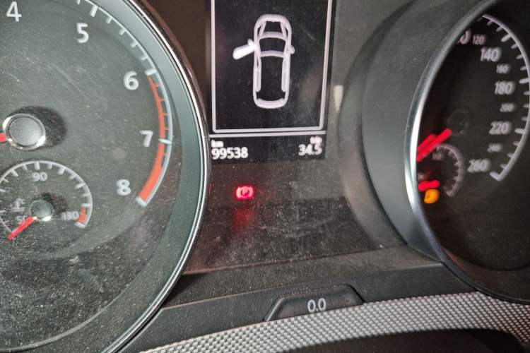 Used Volkswagen Golf Sportsvan 2016 230TSI Automatic Trend Edition Odometer Close Up