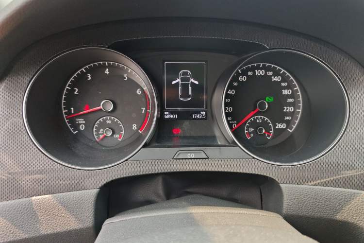 Used Volkswagen Golf Sportsvan 2016 230TSI Automatic Trend Edition Odometer Close Up