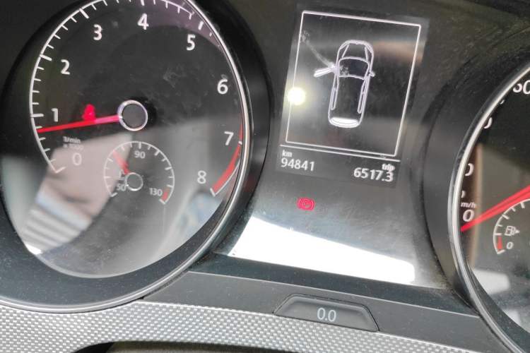 Used Volkswagen Golf Sportsvan 2016 230TSI Automatic Trend Edition Odometer Close Up