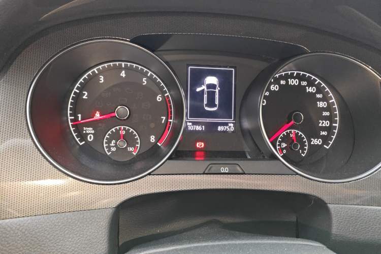 Used Volkswagen Golf Sportsvan 2016 230TSI Automatic Trend Edition Odometer Close Up