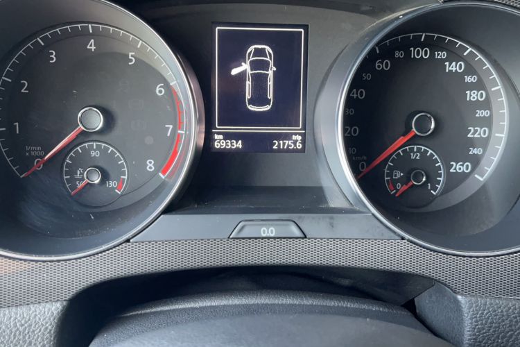 Used Volkswagen Golf Sportsvan 2016 230TSI Automatic Trend Edition Odometer Close Up