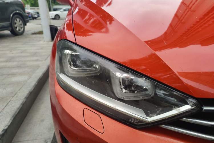 Used Volkswagen Golf Sportsvan 2016 280TSI Automatic Flagship Model Right Front Headlight