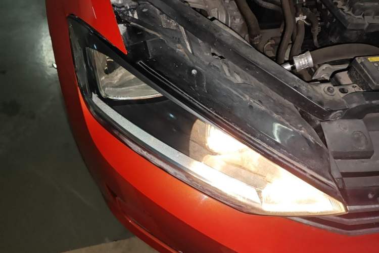 Used Volkswagen Golf Sportsvan 2016 230TSI Automatic Trend Edition Right Front Headlight