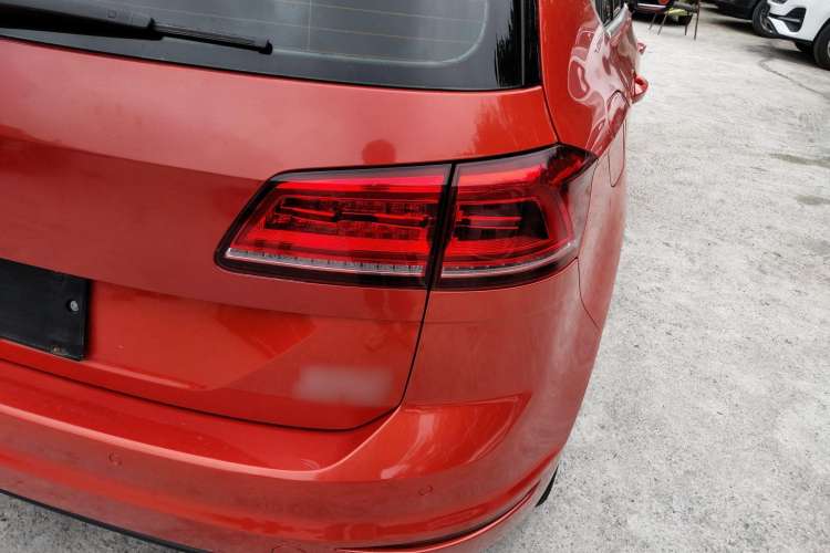 Used Volkswagen Golf Sportsvan 2016 230TSI Automatic Trend Edition Right Rear Taillight