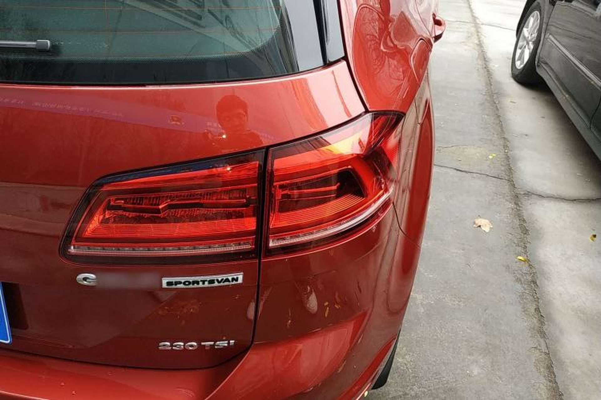 Used Volkswagen Golf Sportsvan 2016 230TSI Automatic Trend Edition Right Rear Taillight