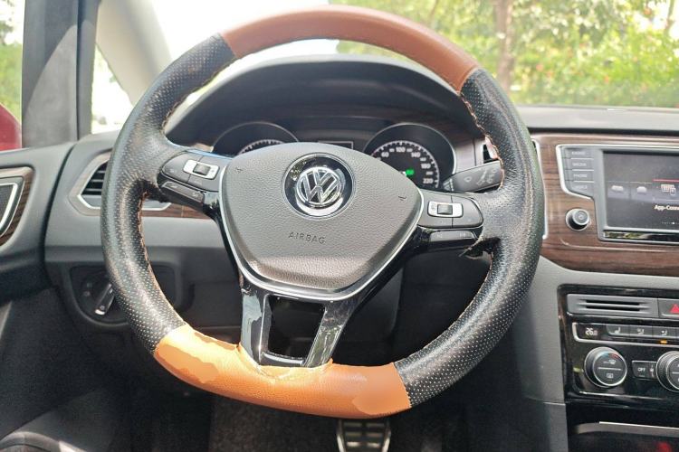 Used Volkswagen Golf Sportsvan 2016 280TSI Automatic Flagship Model Steering Wheel