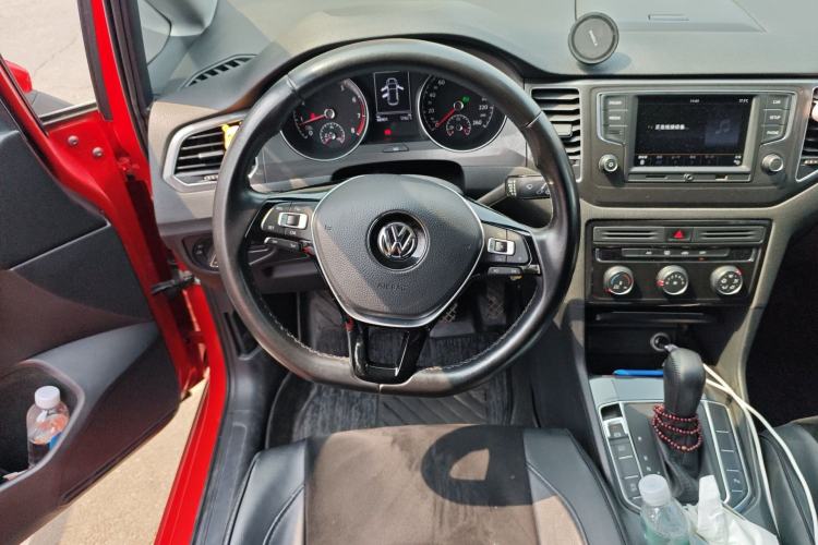 Used Volkswagen Golf Sportsvan 2016 230TSI Automatic Trend Edition Steering Wheel