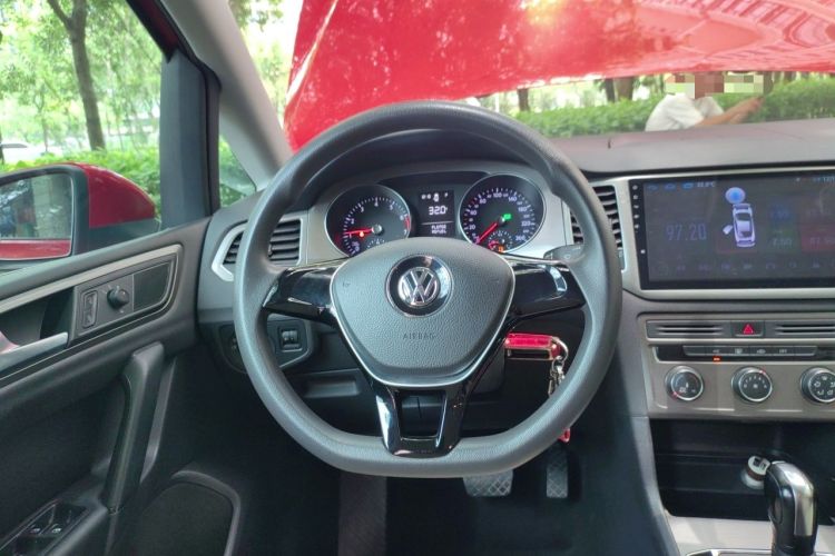 Used Volkswagen Golf Sportsvan 2016 1.6L Automatic Comfort Model Steering Wheel