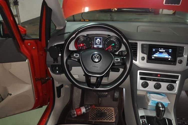 Used Volkswagen Golf Sportsvan 2016 230TSI Automatic Trend Edition Steering Wheel