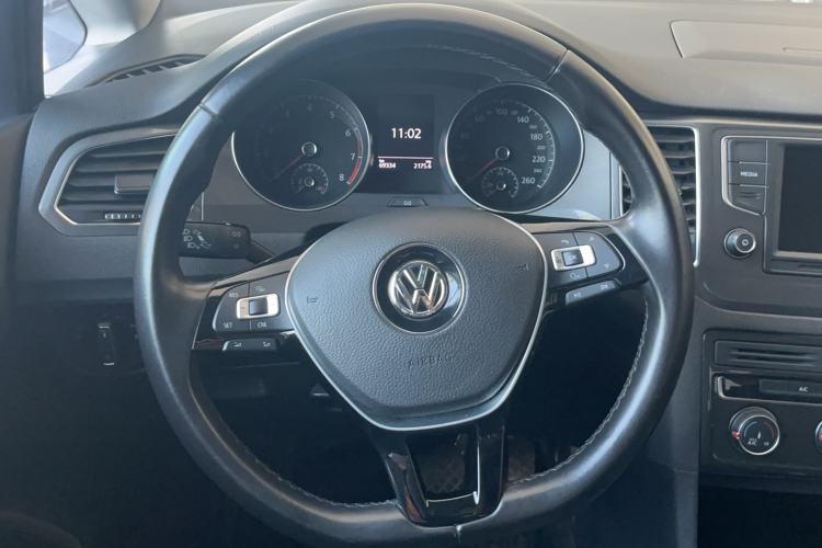 Used Volkswagen Golf Sportsvan 2016 230TSI Automatic Trend Edition Steering Wheel