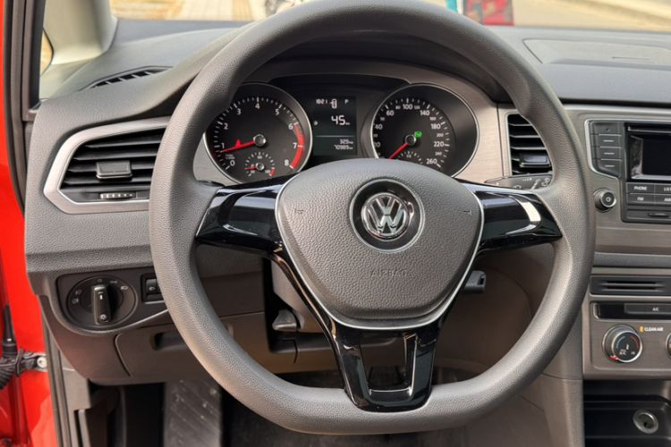 Used Volkswagen Golf Sportsvan 2016 1.6L Automatic Comfort Model Steering Wheel