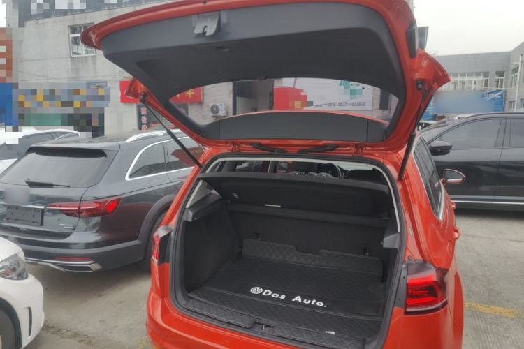 Used Volkswagen Golf Sportsvan 2016 230TSI Automatic Luxury Version Trunk
