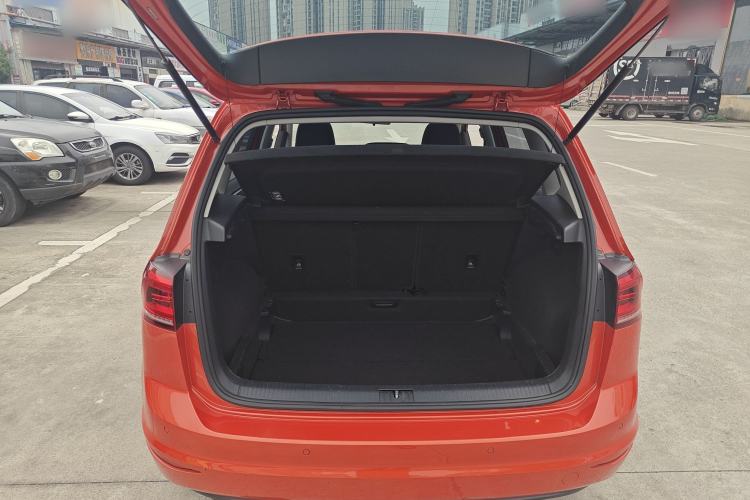 Used Volkswagen Golf Sportsvan 2016 230TSI Automatic Trend Edition Trunk
