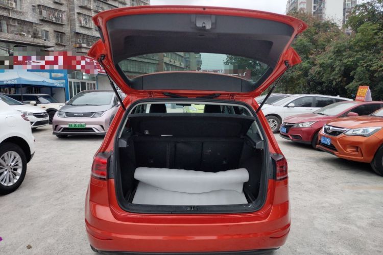Used Volkswagen Golf Sportsvan 2016 230TSI Automatic Trend Edition Trunk