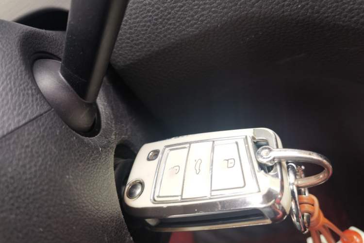 Used Volkswagen Golf Sportsvan 2016 1.6L Automatic Comfort Model Vehicle Key