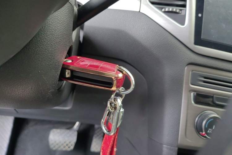 Used Volkswagen Golf Sportsvan 2016 1.6L Automatic Comfort Model Vehicle Key