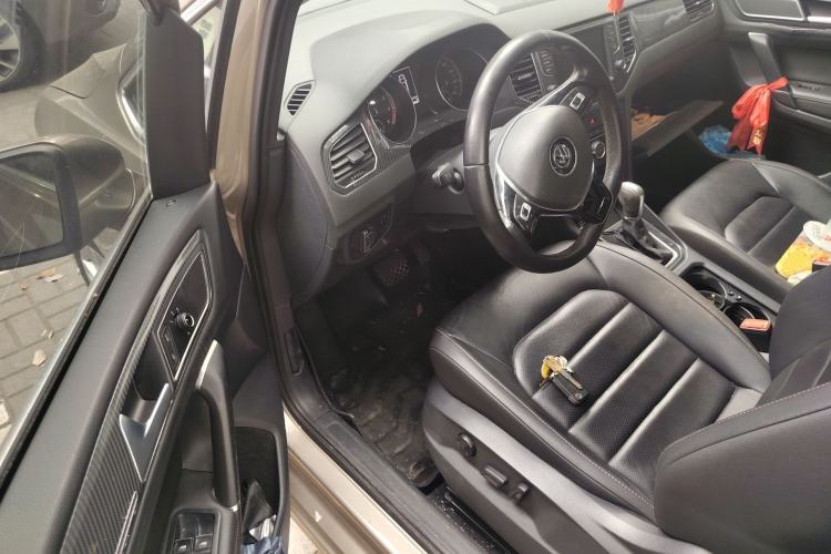 Used Volkswagen Golf Sportsvan 2016 230TSI Automatic Luxury Version Driver Seat