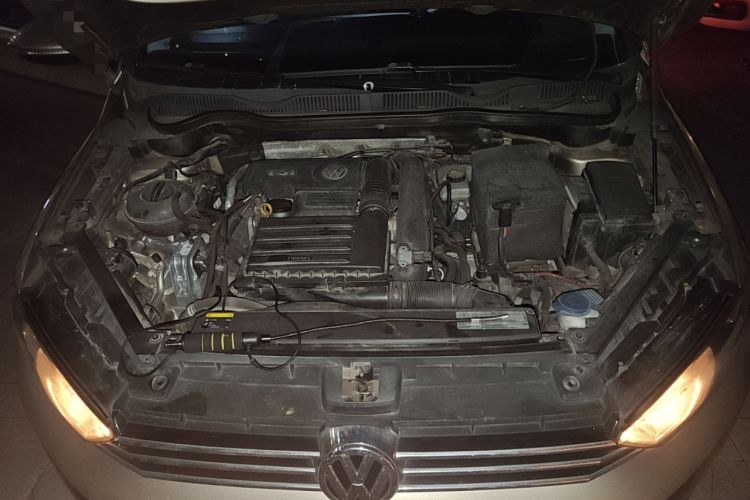 Used Volkswagen Golf Sportsvan 2016 230TSI Automatic Trend Edition Engine Bay