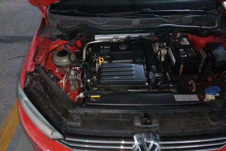Used Volkswagen Golf Sportsvan 2016 280TSI Automatic Luxury Model Engine Bay Right