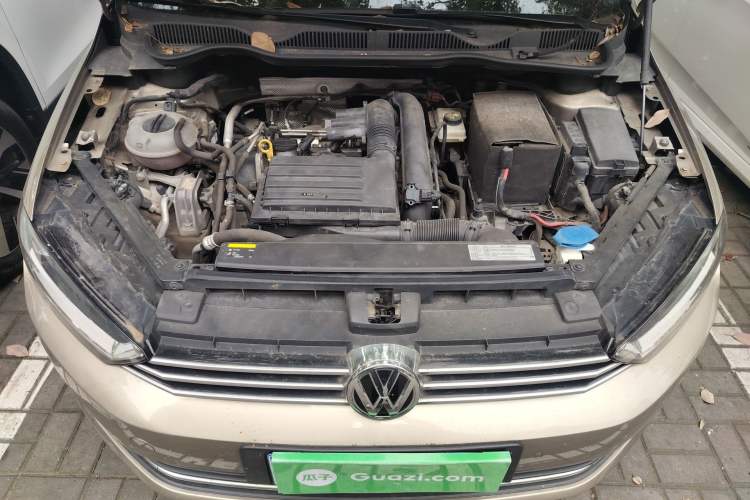 Used Volkswagen Golf Sportsvan 2016 230TSI Automatic Luxury Version Engine Bay