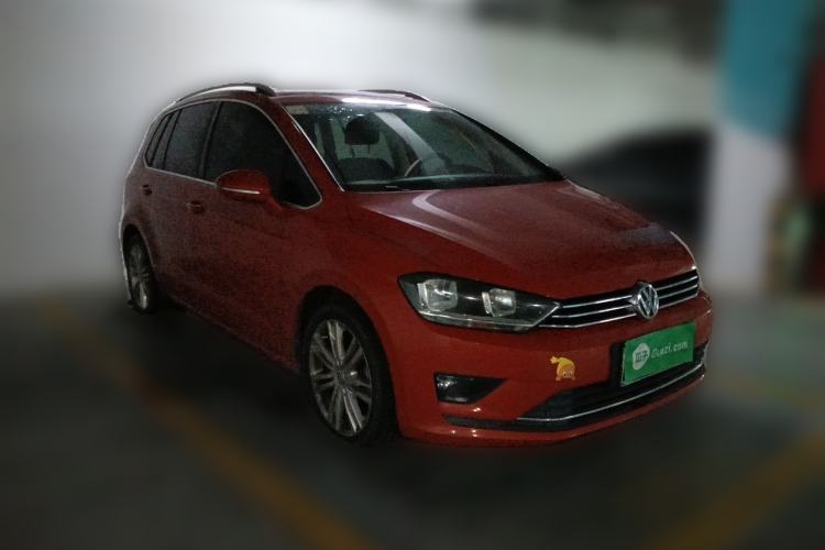 Used Volkswagen Golf Sportsvan 2016 280TSI Automatic Luxury Model Front Right 45 Deg