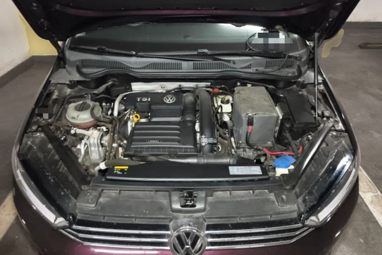 Used Volkswagen Golf Sportsvan 2016 230TSI Automatic Trend Edition Engine Bay
