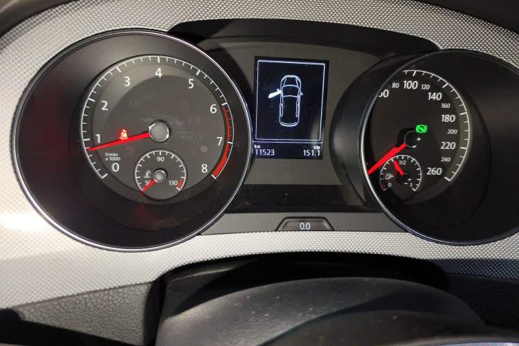 Used Volkswagen Golf Sportsvan 2016 230TSI Automatic Trend Edition Odometer Close Up