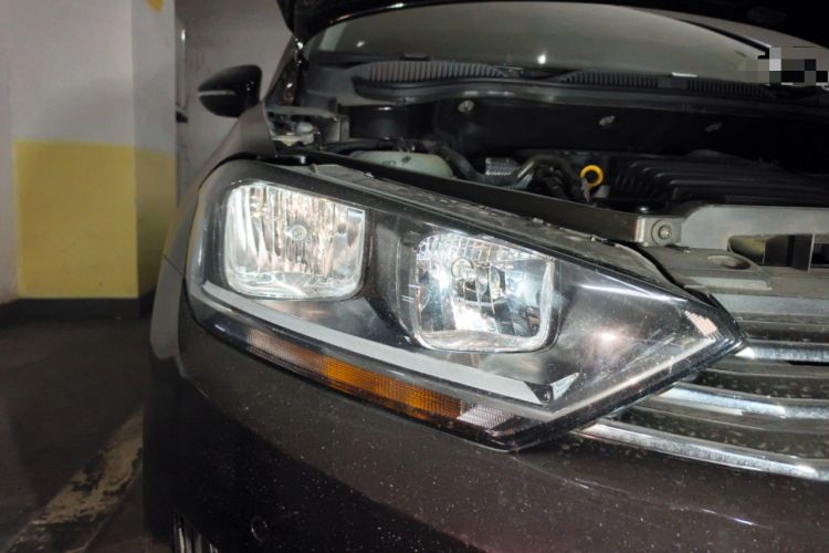 Used Volkswagen Golf Sportsvan 2016 230TSI Automatic Trend Edition Right Front Headlight