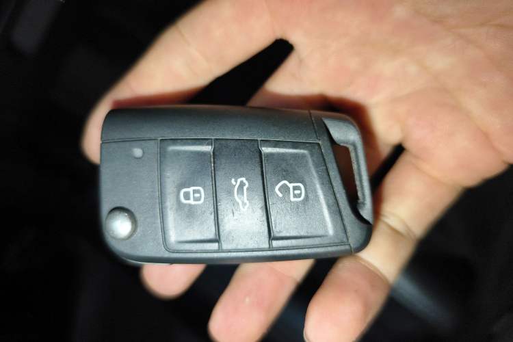 Used Volkswagen Golf Sportsvan 2016 230TSI Automatic Trend Edition Vehicle Key
