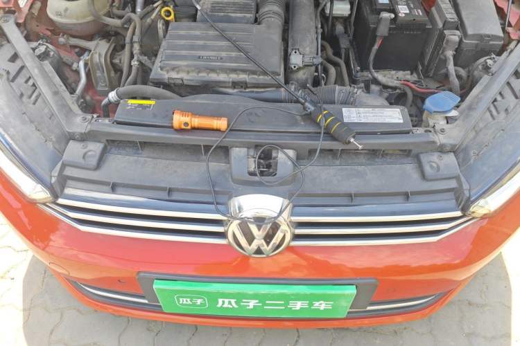 Used Volkswagen Golf Sportsvan 2016 230TSI Automatic Trend Edition Engine Bay