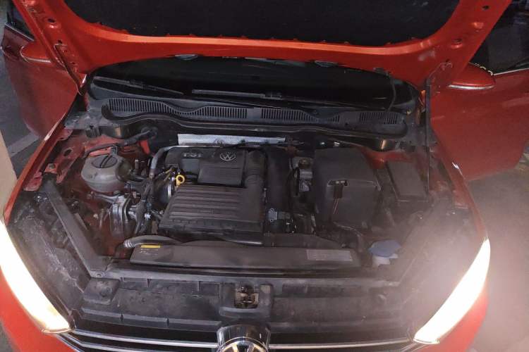 Used Volkswagen Golf Sportsvan 2016 230TSI Automatic Luxury Version Engine Bay
